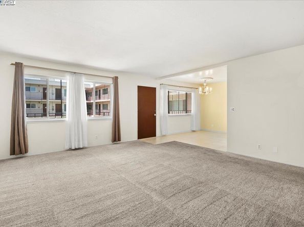 2133 Santa Clara Ave 217, Alameda CA 94501