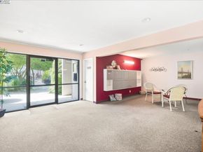 2133 Santa Clara Ave 217, Alameda CA 94501