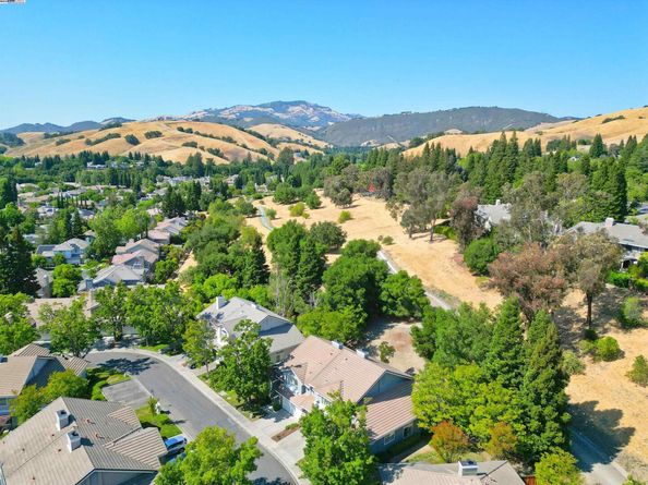 226 Promenade Ln, Danville CA 94506