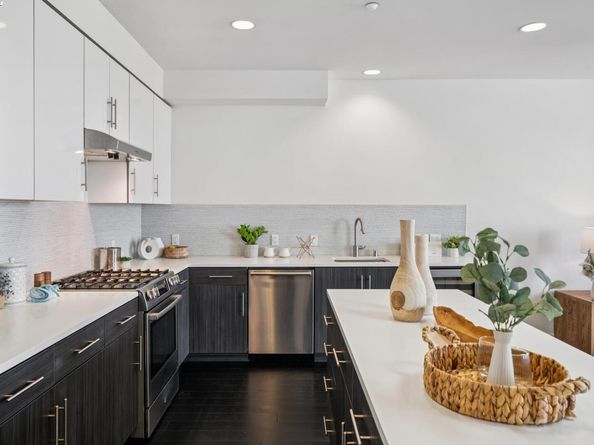 555 Innes 411, San Francisco CA 94124