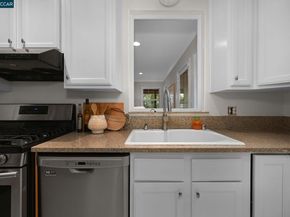16063 Berkshire Dr, Castro Valley CA 94578