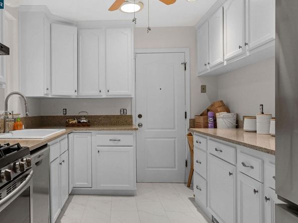 16063 Berkshire Dr, Castro Valley CA 94578