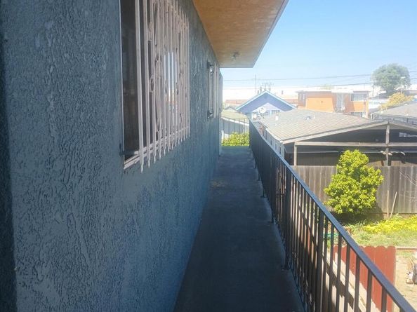 1109 Seminary Avenue, Oakland CA 94621