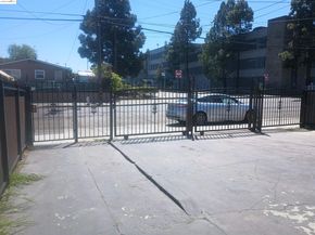 1109 Seminary Avenue, Oakland CA 94621