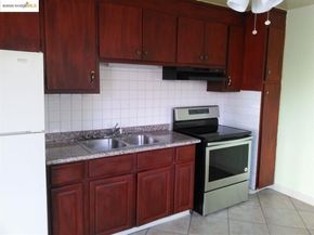 1109 Seminary Avenue, Oakland CA 94621