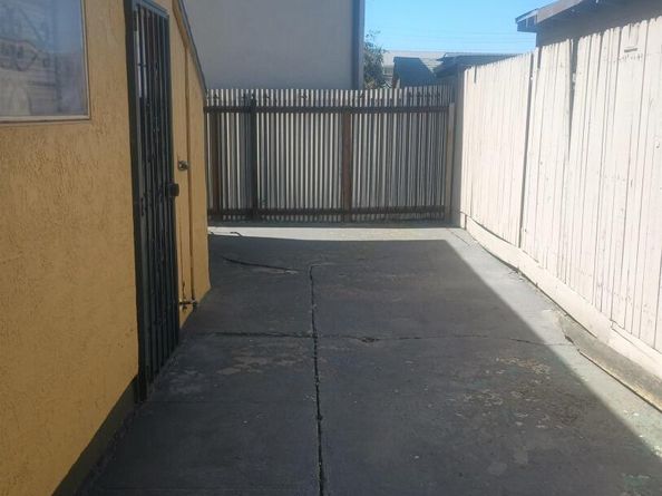 1109 Seminary Avenue, Oakland CA 94621