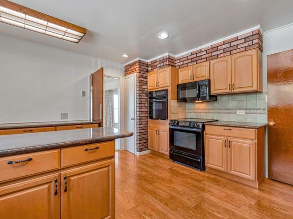 1601 Newhall St, San Francisco CA 94124