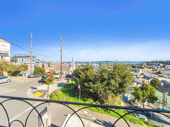 1601 Newhall St, San Francisco CA 94124