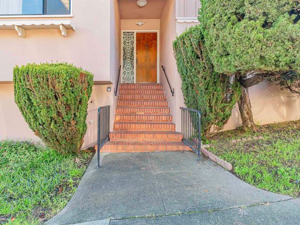 1601 Newhall St, San Francisco CA 94124