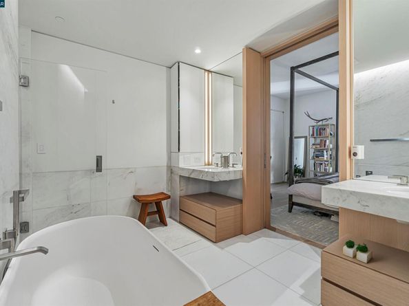 1 Steuart Ln 1103, San Francisco CA 94105