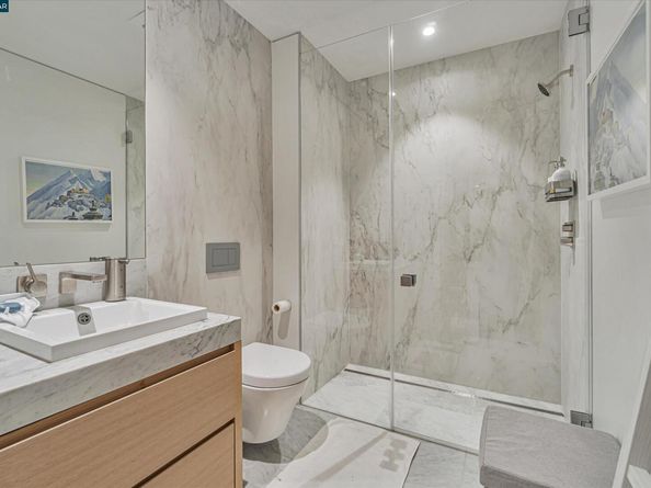 1 Steuart Ln 1103, San Francisco CA 94105
