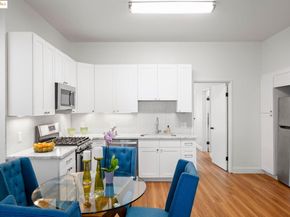 1923 West St, Oakland CA 94612