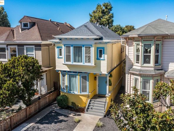 1923 West St, Oakland CA 94612
