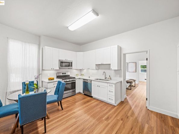 1923 West St, Oakland CA 94612