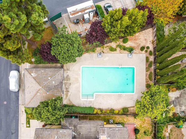 266 Scotts Vly, Hercules CA 94547