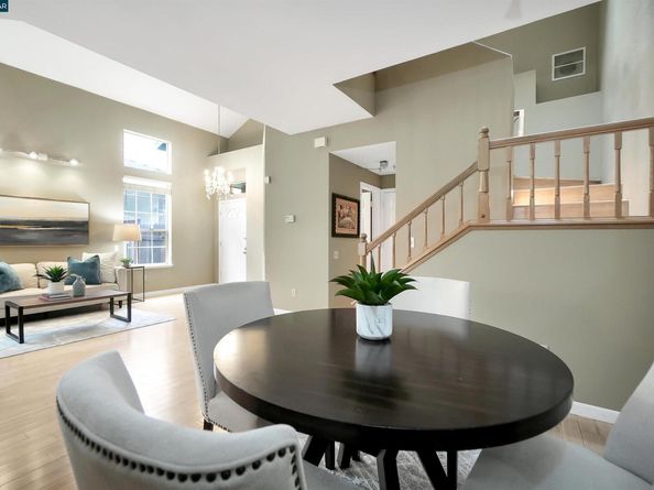 266 Scotts Vly, Hercules CA 94547