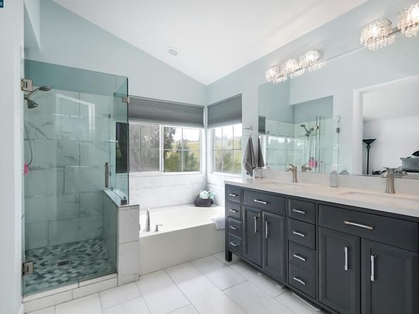266 Scotts Vly, Hercules CA 94547
