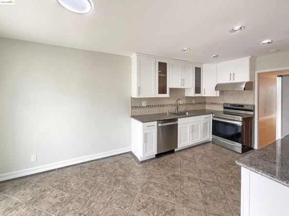 883 Calle De Verde, San Jose CA 95136