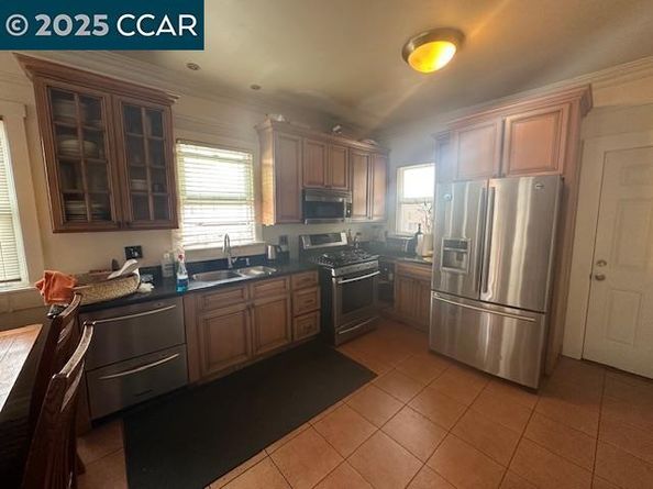 2517 Clinton Ave, Richmond CA 94804