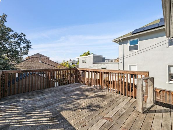 2326 10th St, Berkeley CA 94710