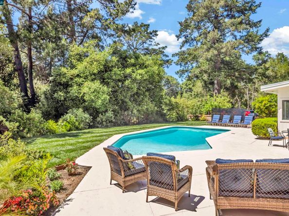 18 Van Tassel Ln, Orinda CA 94563