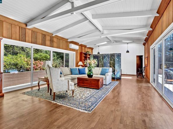 18 Van Tassel Ln, Orinda CA 94563