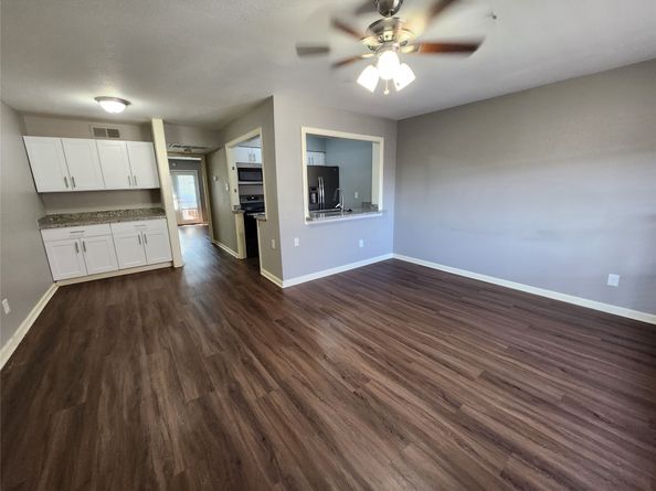 4500 Sherwood Lane 10, Houston TX 77092