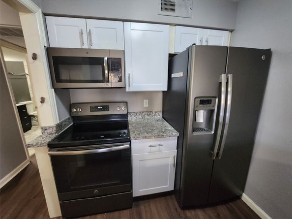 4500 Sherwood Lane 10, Houston TX 77092