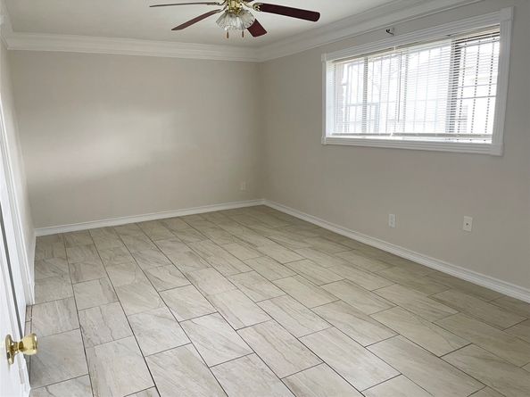 927 Greatwood Drive, Houston TX 77013
