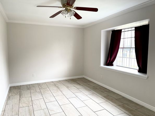 927 Greatwood Drive, Houston TX 77013