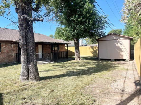 927 Greatwood Drive, Houston TX 77013
