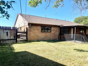 927 Greatwood Drive, Houston TX 77013