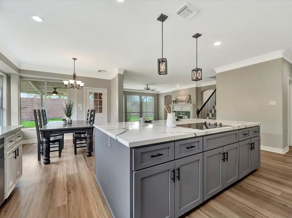 3207 Scenic Elm Street, Houston TX 77059