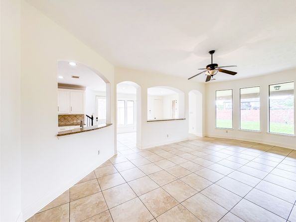 5302 Briarwick Meadow Lane, Sugar Land TX 77479