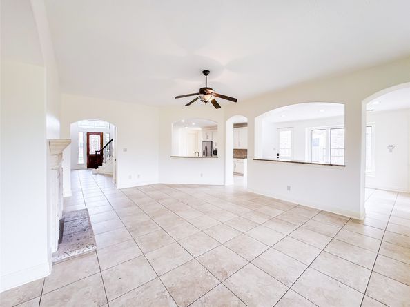 5302 Briarwick Meadow Lane, Sugar Land TX 77479
