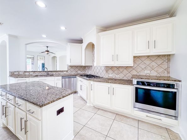 5302 Briarwick Meadow Lane, Sugar Land TX 77479