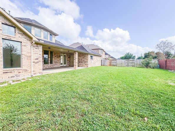 5302 Briarwick Meadow Lane, Sugar Land TX 77479