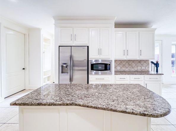 5302 Briarwick Meadow Lane, Sugar Land TX 77479