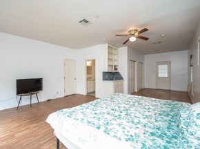 117 E 25th Street, Houston TX 77008