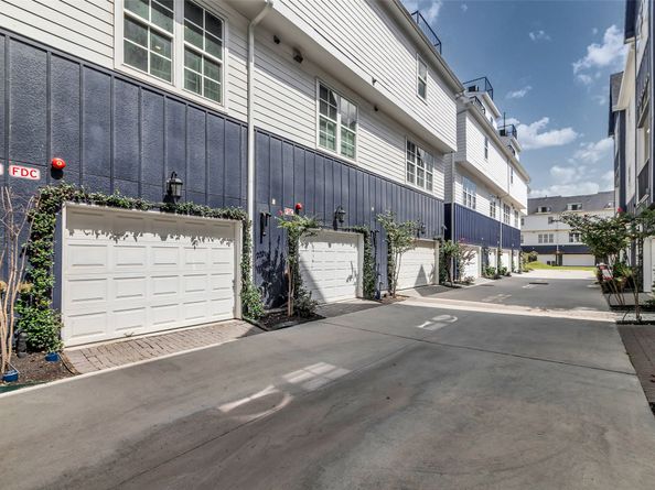 809 Bringhurst Street, Houston TX 77020