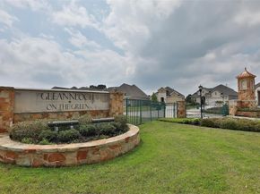 8823 Leaning Hollow Lane, Spring TX 77379