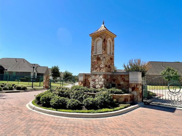 8823 Leaning Hollow Lane, Spring TX 77379