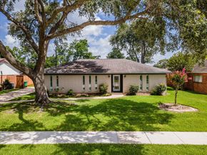 127 Parliament Drive, Houston TX 77034