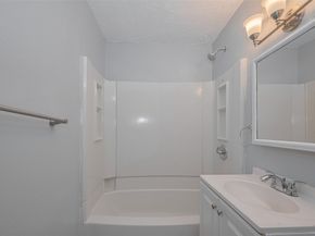 4906 Larkspur Street, Houston TX 77033