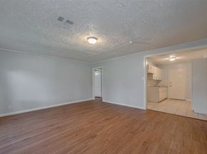 4906 Larkspur Street, Houston TX 77033