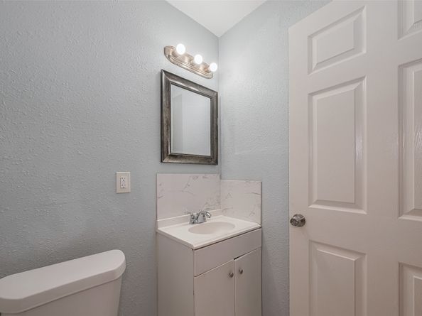 4906 Larkspur Street, Houston TX 77033