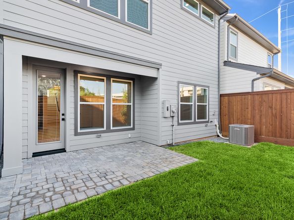 16046 Mason Run Drive, Houston TX 77079