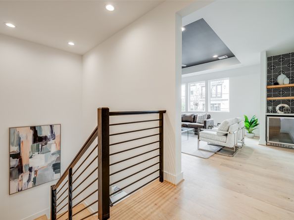 2213 WHITNEY Street, Houston TX 77006