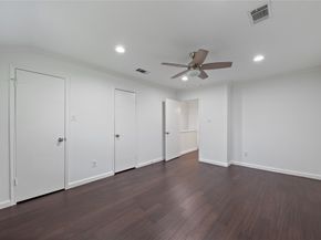 5801 Doliver Drive 66, Houston TX 77057