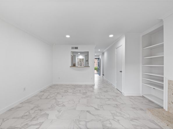 5801 Doliver Drive 66, Houston TX 77057